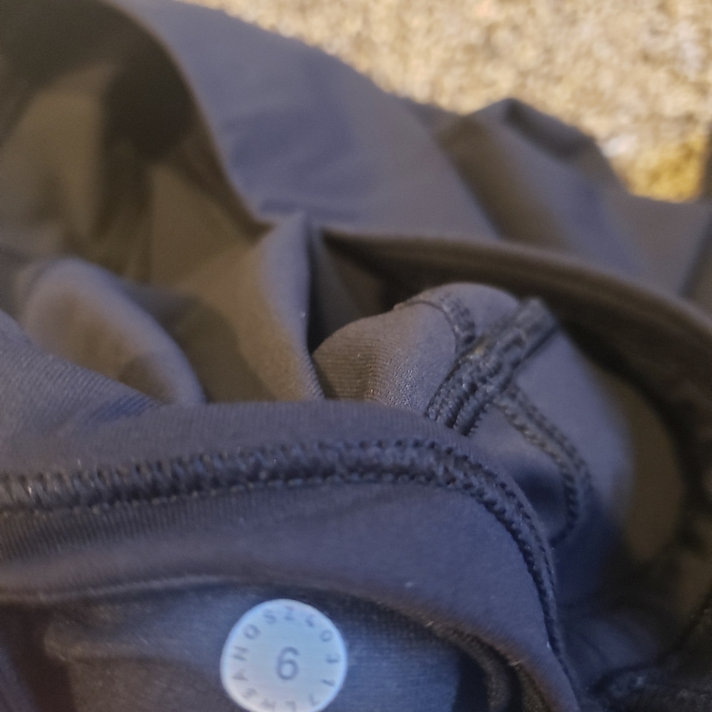 Lululemon leggings with mesh - Picture 6 of 11